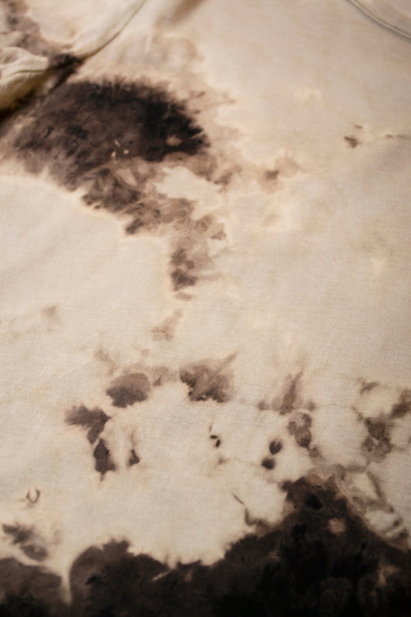 Reverse Tie Dye - Tips and Tricks to DIY this Never-ending Trend