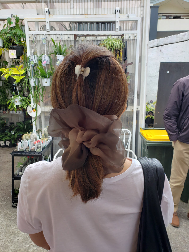 Mega Scrunchie In Beige Taupe Duo