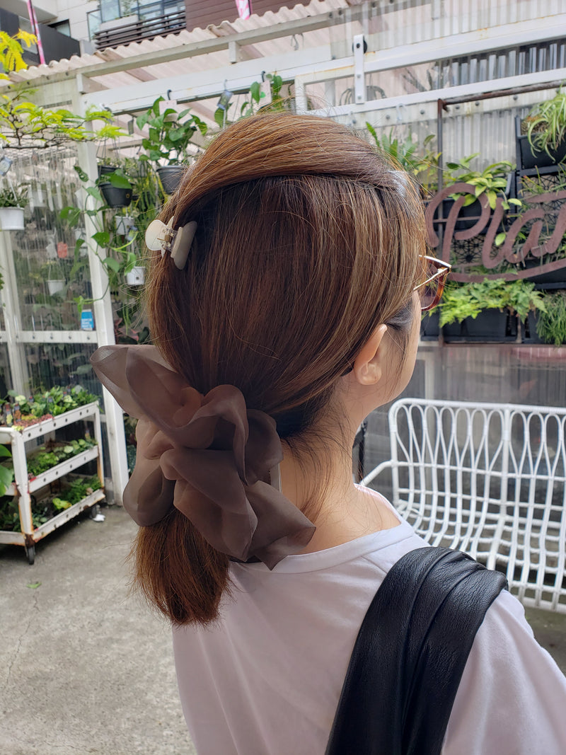 Mega Scrunchie In Beige Taupe Duo