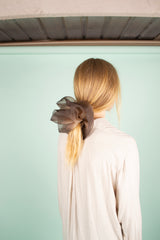 Giga Scrunchie In Beige Taupe Duo