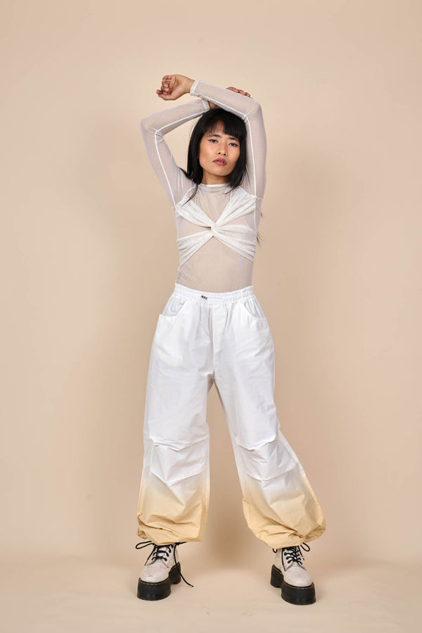 Cotton Downward Gradient Dye Cargo Pants in White Sand
