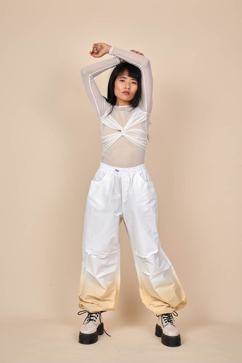 Cotton Downward Gradient Dye Cargo Pants in White Sand