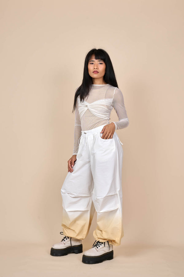 Cotton Downward Gradient Dye Cargo Pants in White Sand