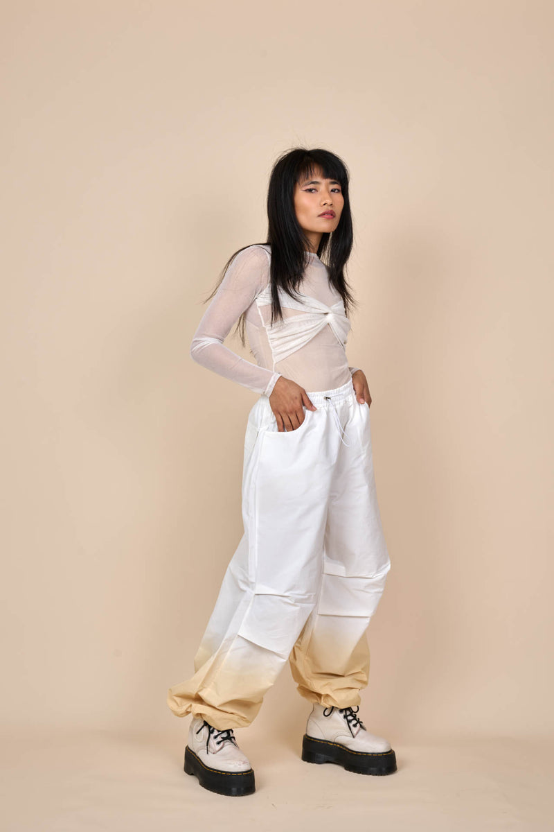 Cotton Downward Gradient Dye Cargo Pants in White Sand