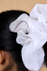 Giga Scrunchie in Black and White Feather Stroke Dye