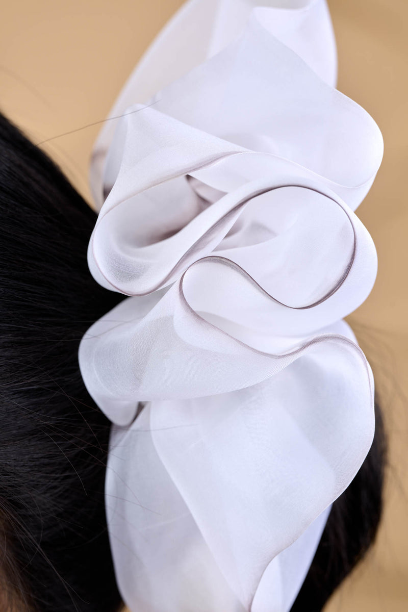 Giga Scrunchie in Black and White Feather Stroke Dye