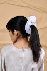 Mini Scrunchie In Black and White Feather Stroke Dye