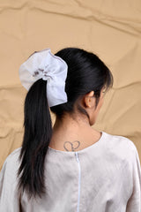 Mini Scrunchie In Black and White Feather Stroke Dye