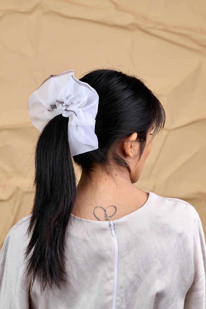 Mini Scrunchie In Black and White Feather Stroke Dye