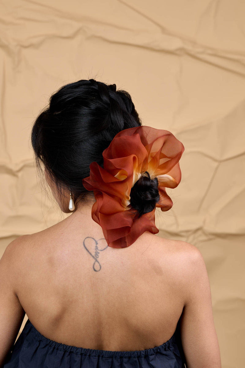 Giga Scrunchie in Bark's Resin Dip Dye