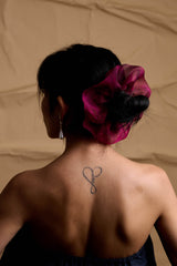 Mini Scrunchie In Wine's Mosto Tie-Dye
