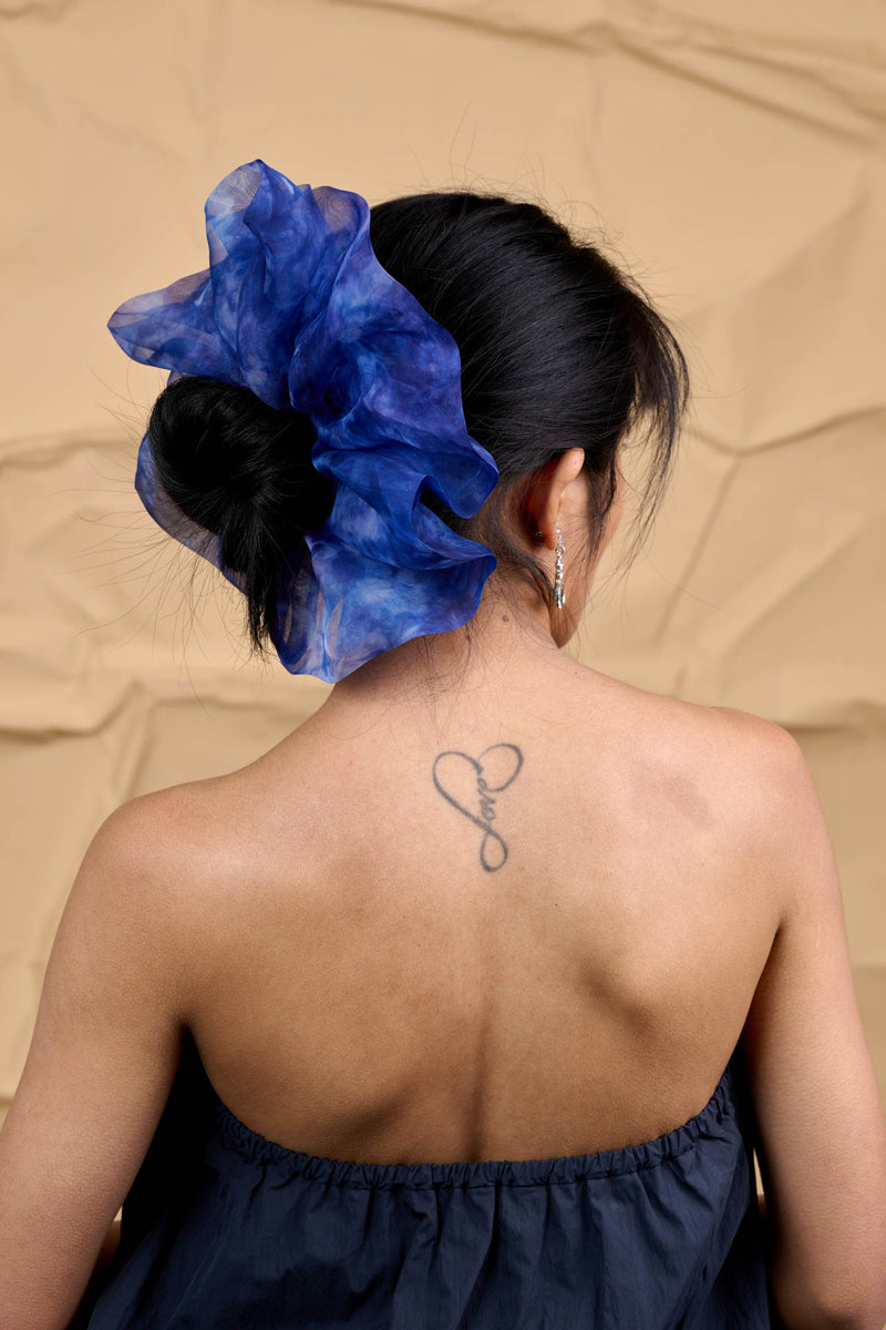 Giga Scrunchie in Hydrangea Tie-Dye