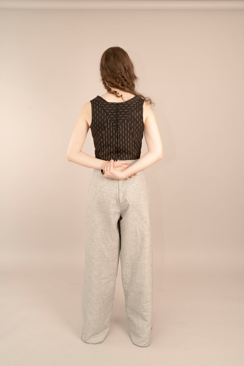 The Graphite Sleeveless Crop Top - Gliese 504